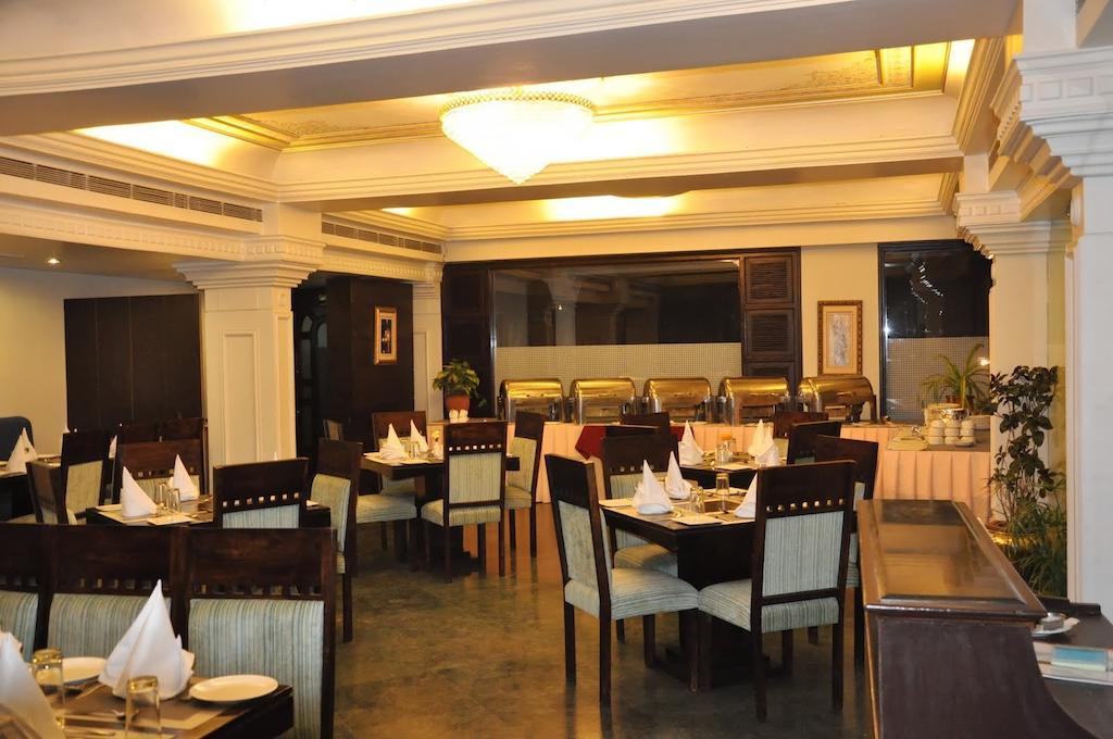 Hotel Empire Regency 자이푸르 외부 사진